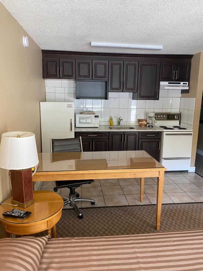 Twin Creeks Motel Lumby Ngoại thất bức ảnh